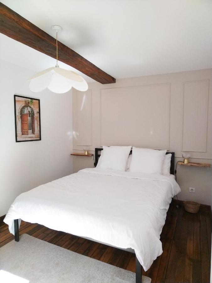 Appartement Vue Sur Chateau-Fort 3 Etoiles Sedan Bagian luar foto